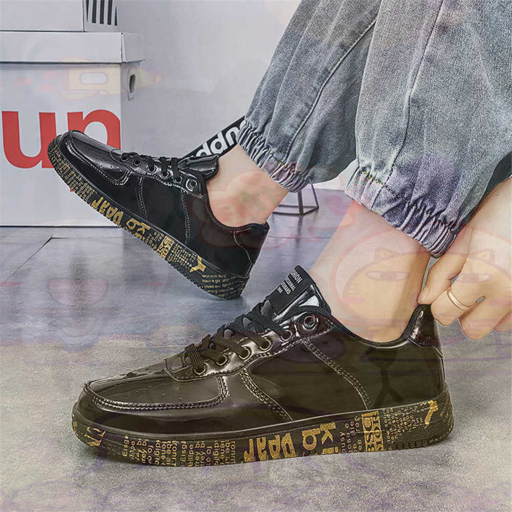 Round Foot Size 45 Sneakers Wh - Luxury Lifestyle Outfit recension och pris