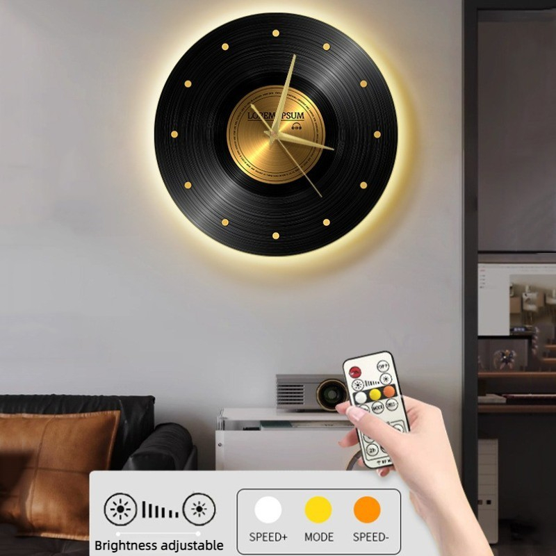 Vintage Wall Clock with Light  - Luxury Lifestyle Living recension och pris